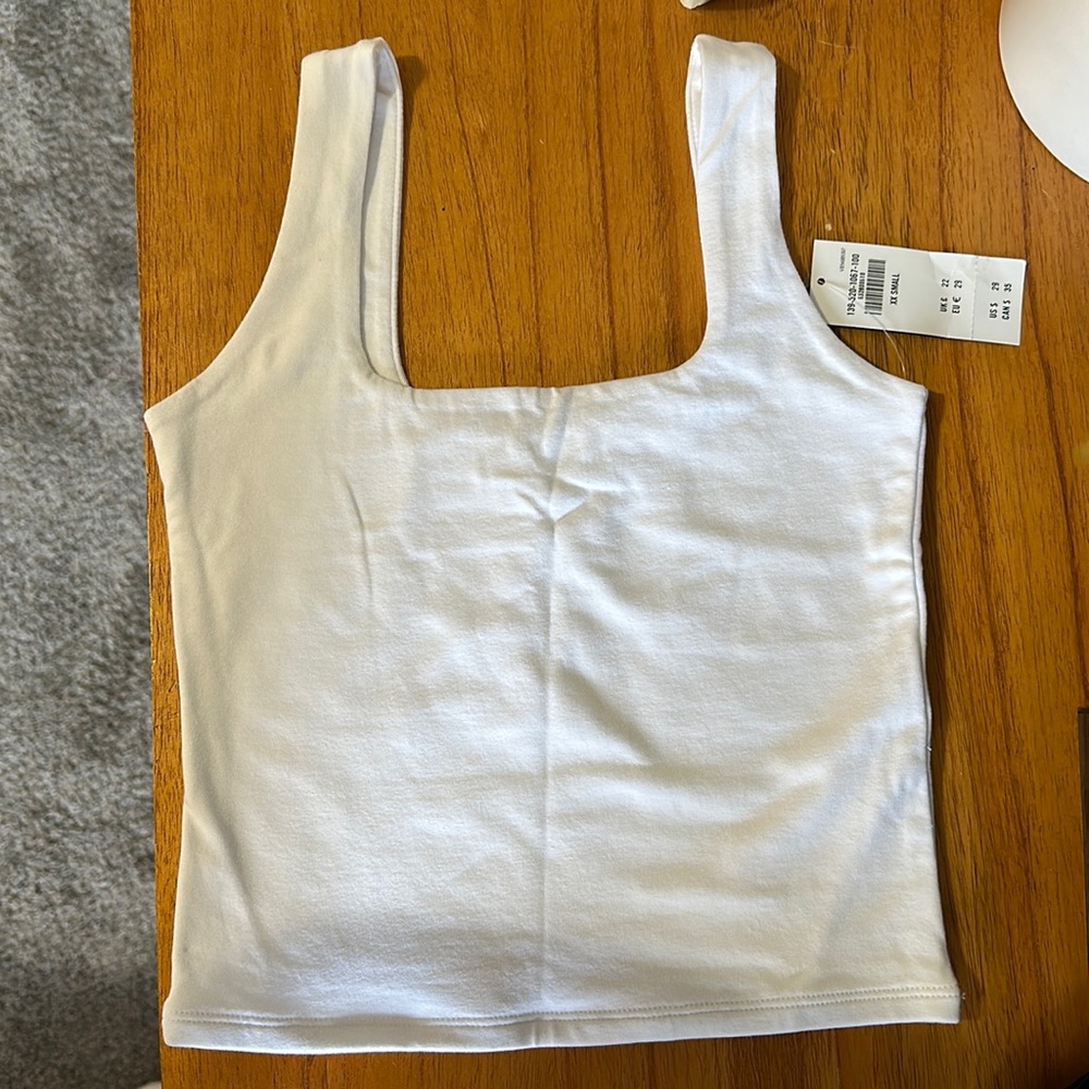 Abercrombie & Fitch White Crop Top